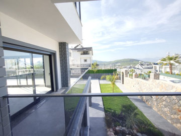 Exterior 11