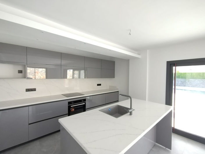 Image No.20-4 Bed House/Villa for sale