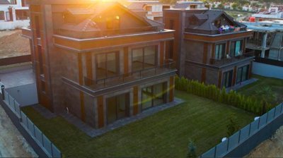 Exterior 5