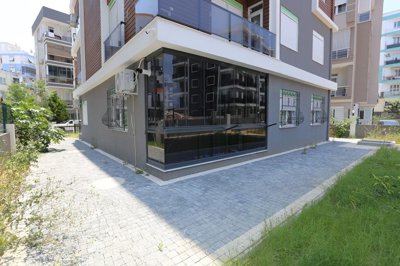 Exterior 5