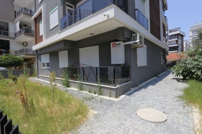 Exterior 6