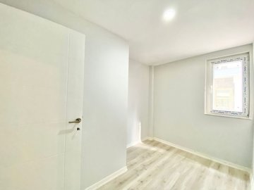 Interior 7