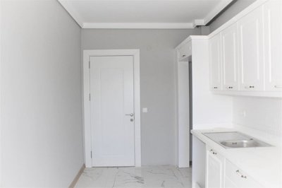 Interior 4