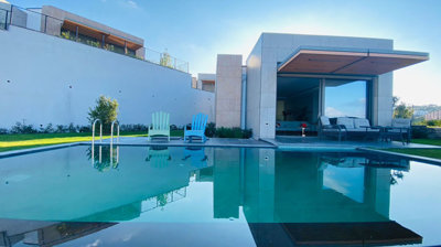 Exterior 2