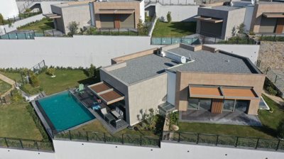 Exterior 5