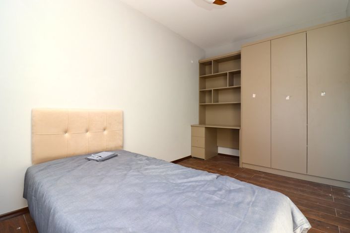 Image No.24-2 Bed Apartment for sale