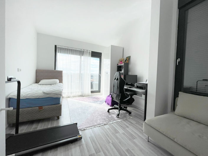 Image No.20-3 Bed Apartment for sale