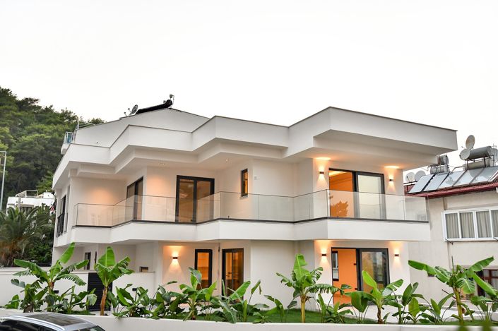 Image No.1-4 Bed House/Villa for sale