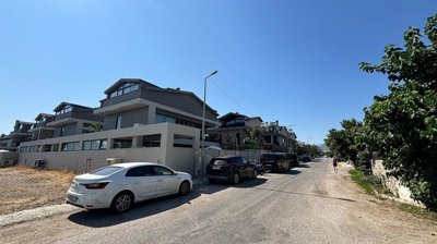 Exterior 15