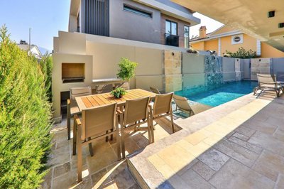 Exterior 3