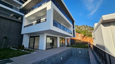 Exterior 1