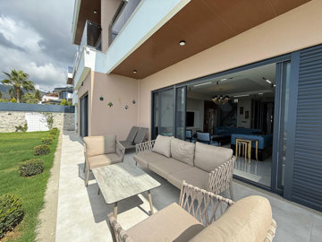 Exterior 12