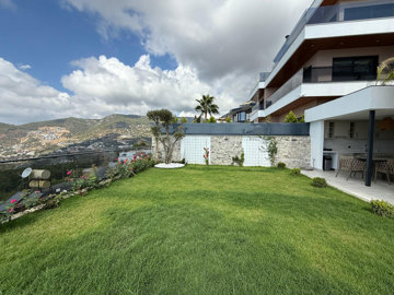 Exterior 8