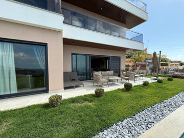 Exterior 9