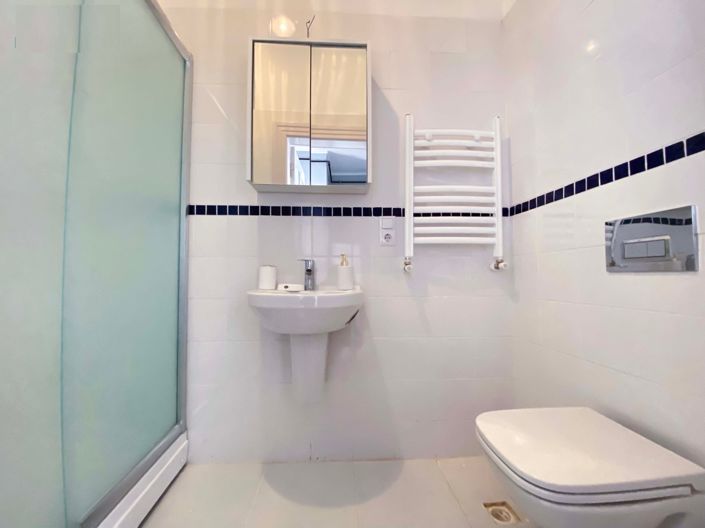 Image No.16-Maison / Villa de 8 chambres à vendre à Fatih