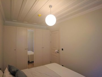 Interior 7