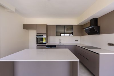 Interior 4