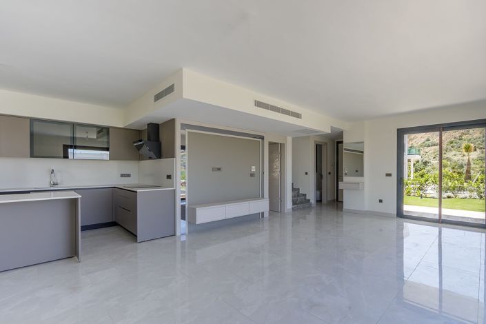 Image No.8-3 Bed House/Villa for sale