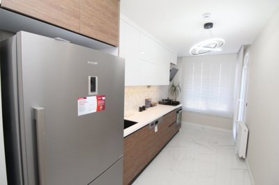 Interior 8