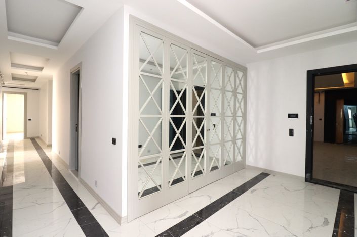 Image No.34-5 Bed Apartment for sale