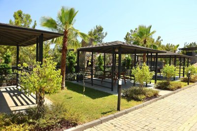 Exterior 5