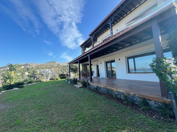 Image No.3-4 Bed House/Villa for sale