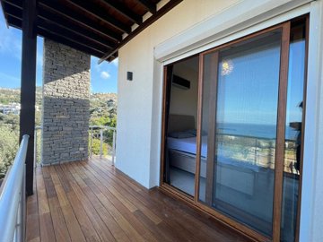 Exterior 5