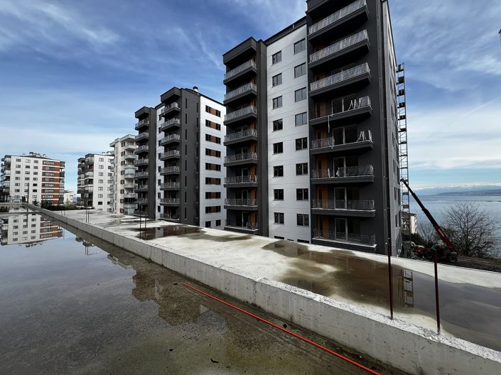 Image No.10-5 Bed Apartment for sale