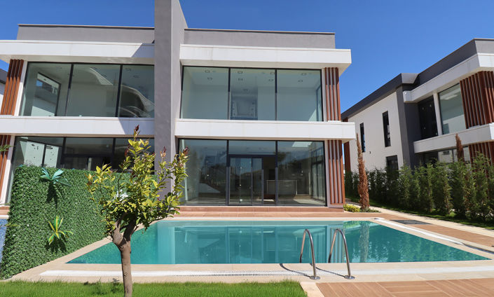 Image No.2-4 Bed House/Villa for sale