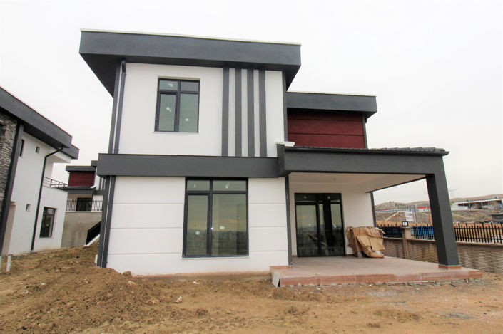 Image No.2-4 Bed House/Villa for sale