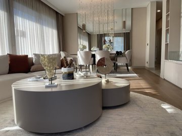 Interior 4