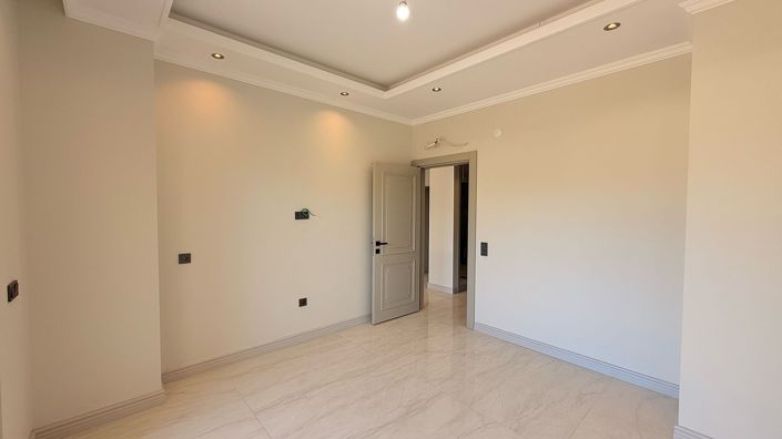 Image No.12-2 Bed Apartment for sale