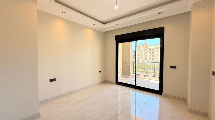 Image No.13-2 Bed Apartment for sale
