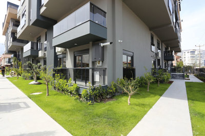 Exterior 3