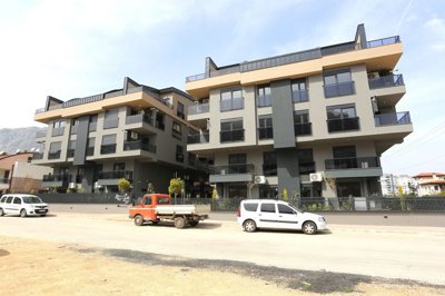Exterior 3