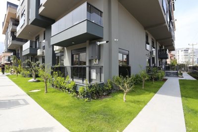 Exterior 1