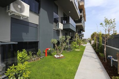 Exterior 6