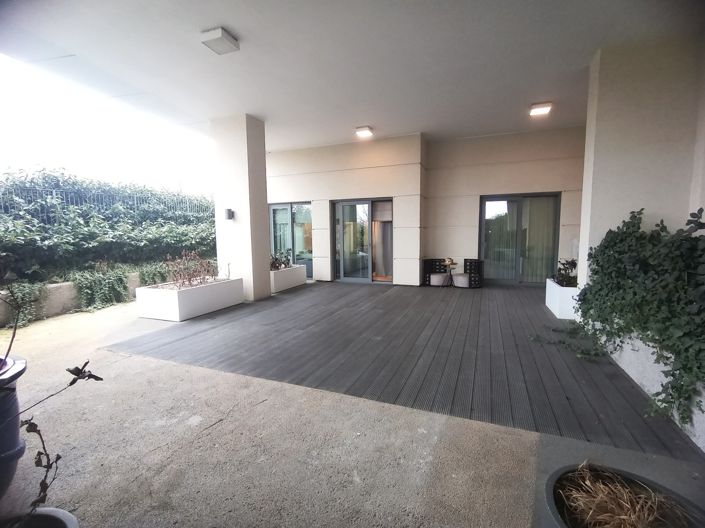 Image No.26-5 Bed Apartment for sale