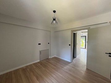 Interior 7