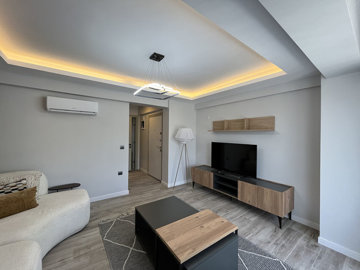 Interior 4