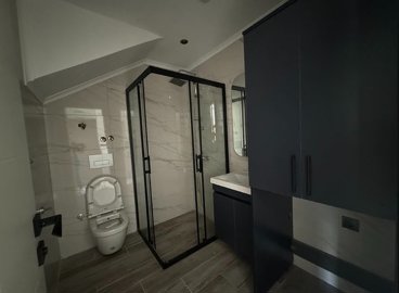 Interior 9