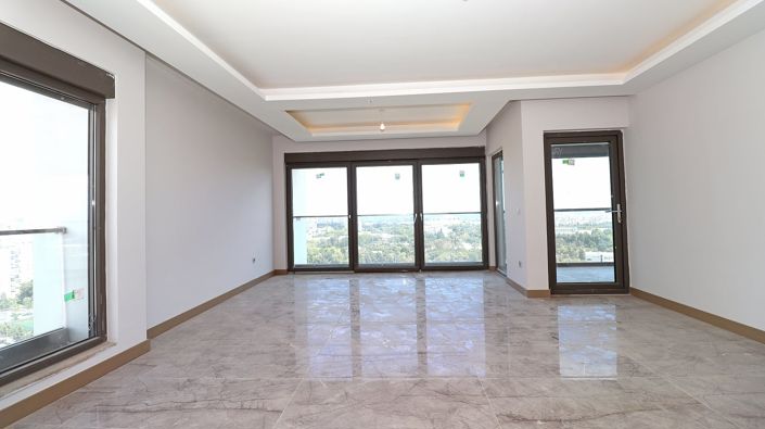 Image No.16-3 Bed Apartment for sale
