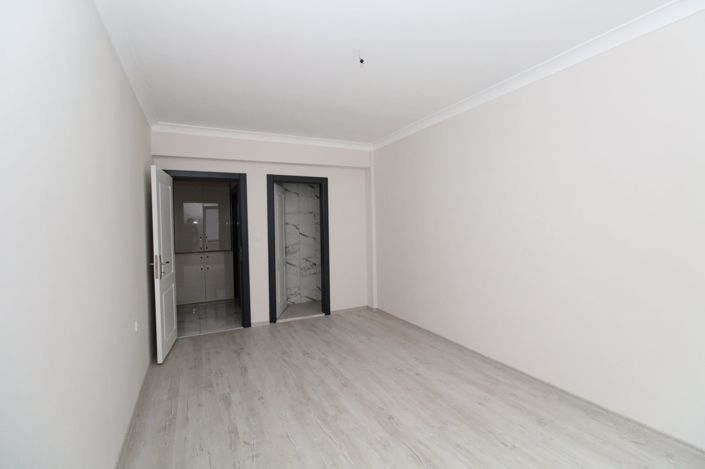 Image No.11-3 Bed Apartment for sale