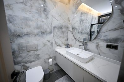 Interior 10