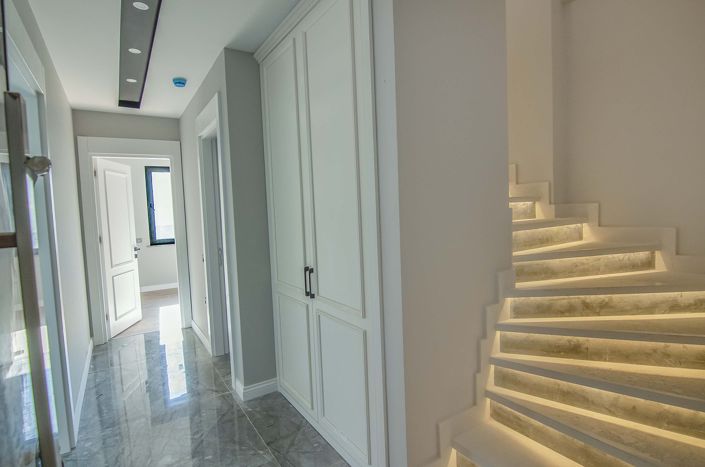 Image No.38-3 Bed Apartment for sale