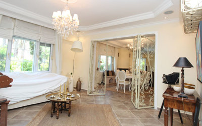 Interior 2