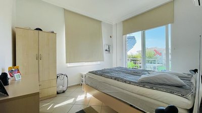 Interior 8