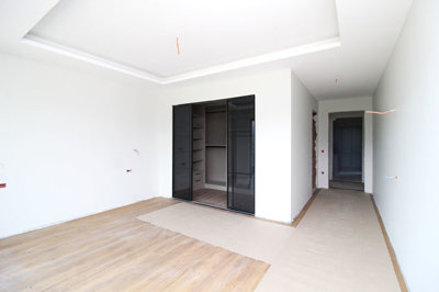 Interior 10