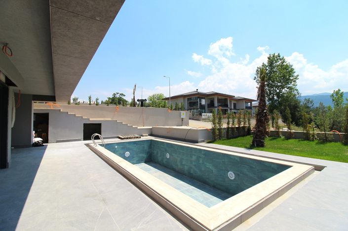 Image No.4-6 Bed House/Villa for sale