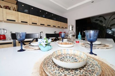 Interior 10